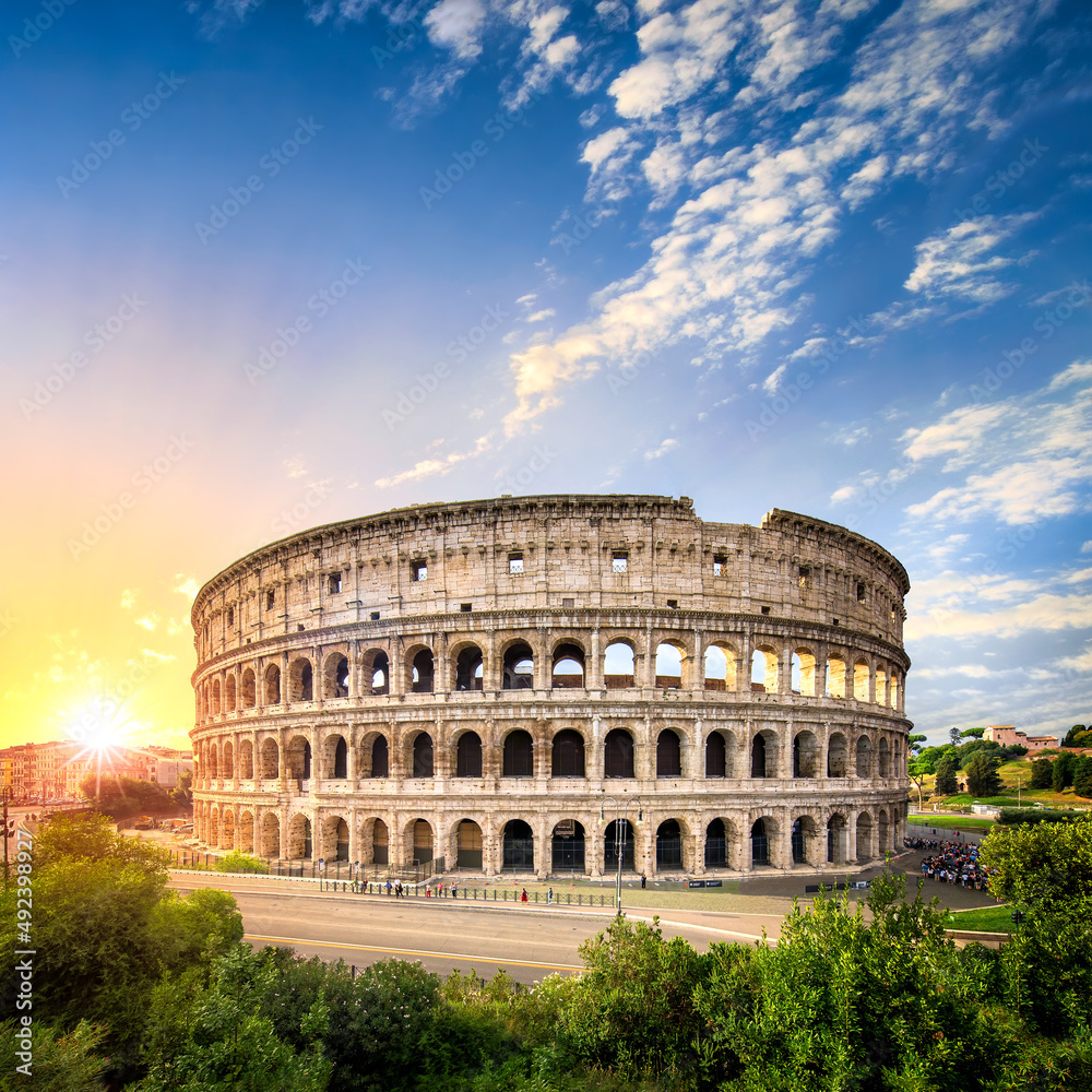 Sunrise at the colosseum in Rome, Italy