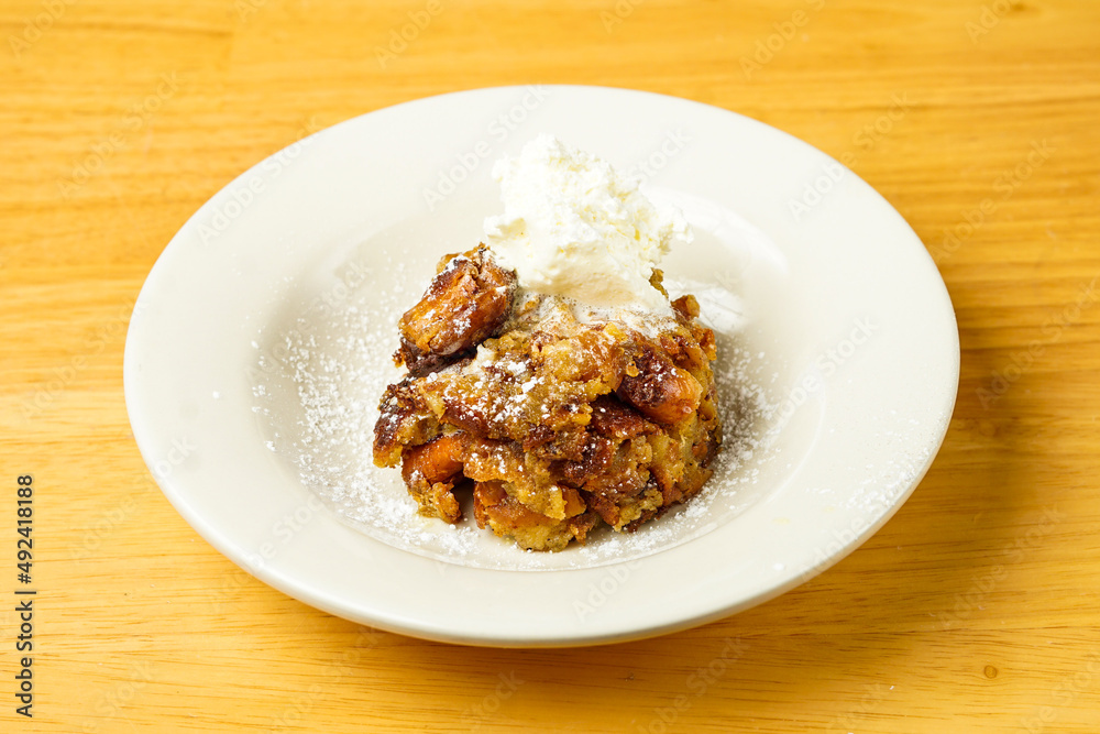 bread pudding with ice cream