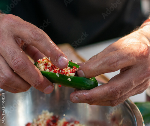 Obraz na plátně chiles jalapeños  rellenos de queso y chorizo envueltos en tocino