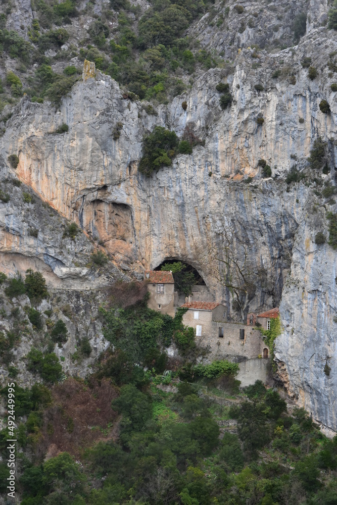 L'ermitage Saint-Antoine dans les Gorges de Galamus