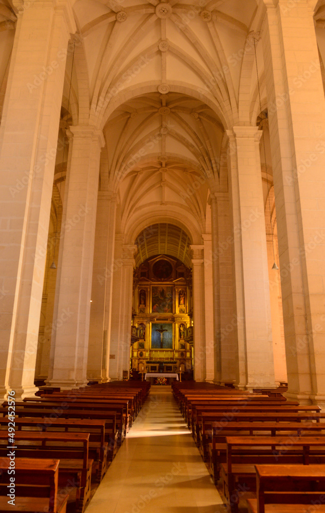 Innenansicht der Kathedrale von Leiria, Portugal