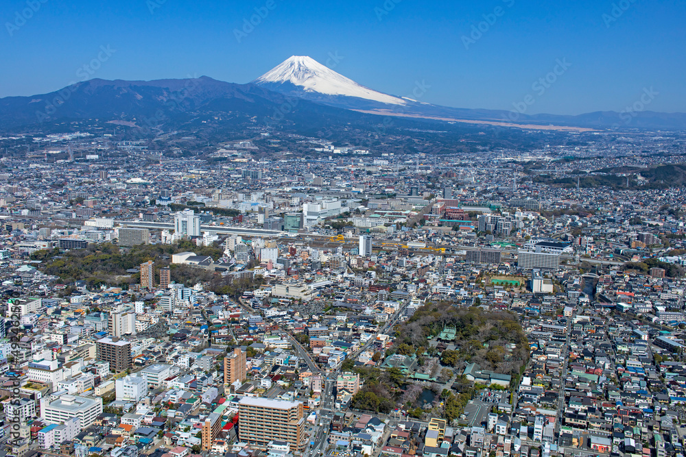 三島市上空より富士山を望む・空撮