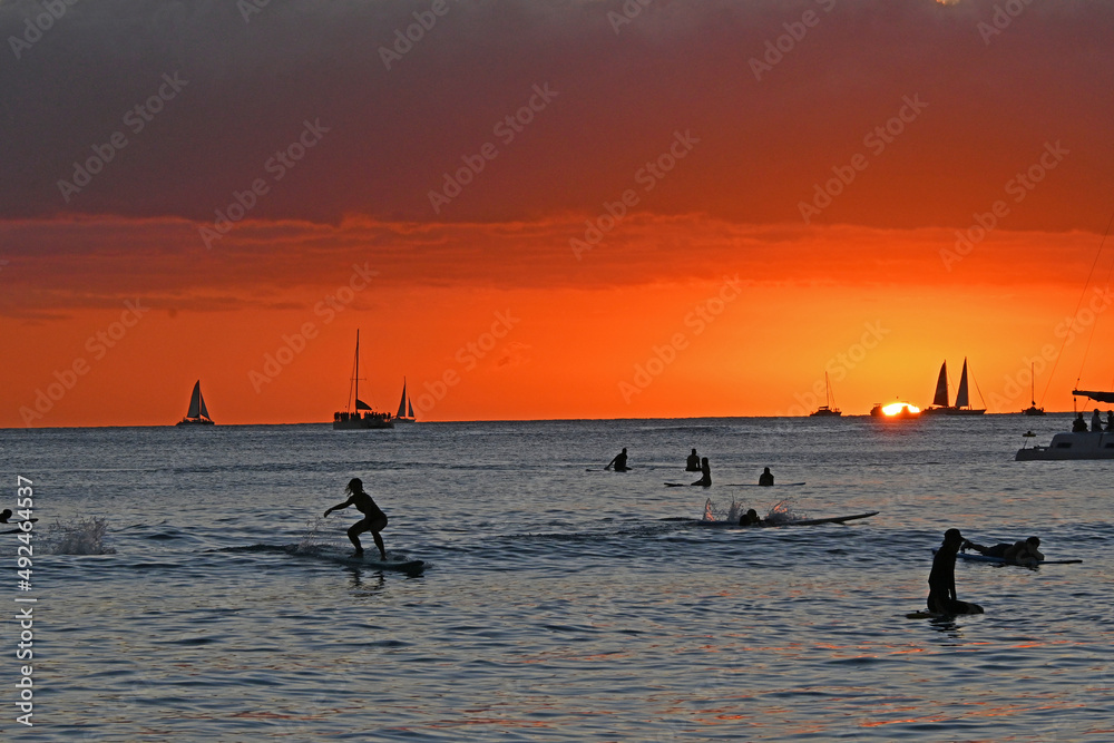 Fototapeta premium Surfer at sunset