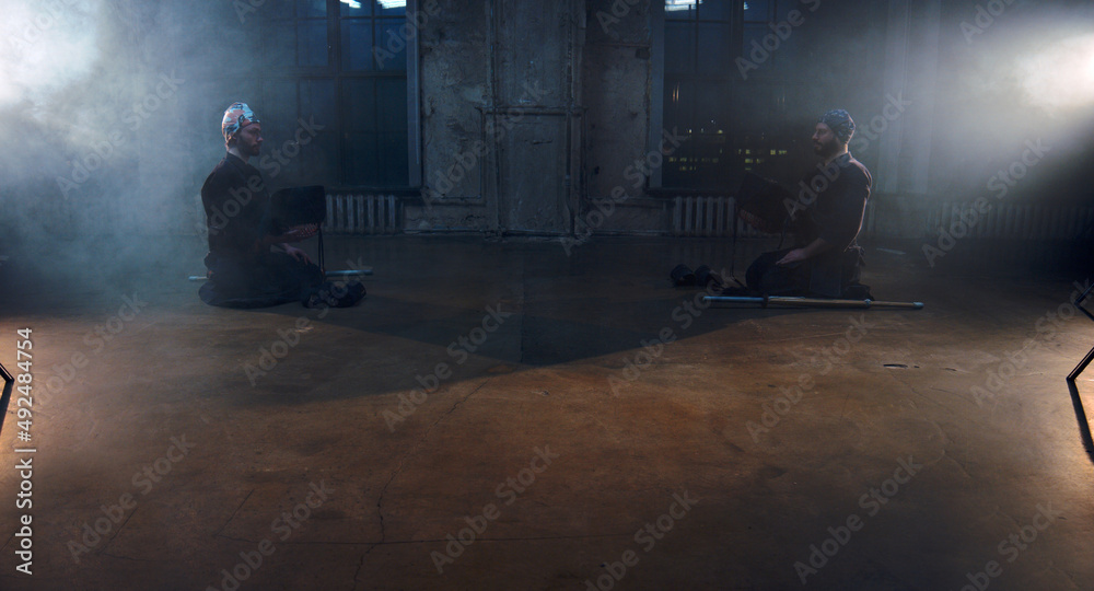 Fototapeta premium kendo duel, indoor fighters