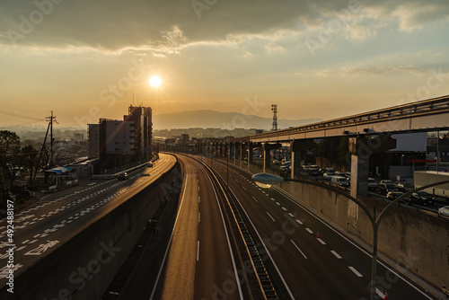 大阪府豊中市の夕日と夕暮れの街並み