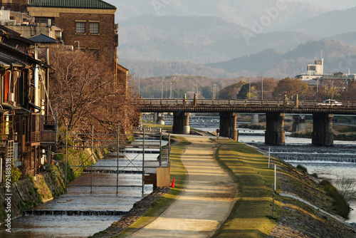 京都・朝の鴨川の風景 photo