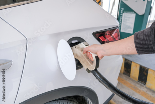 Charging new energy electric vehicles