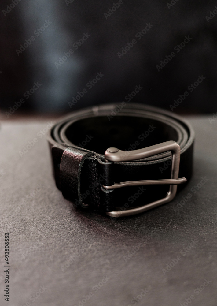 Fashionable men's black belt Fashionable men's black belt