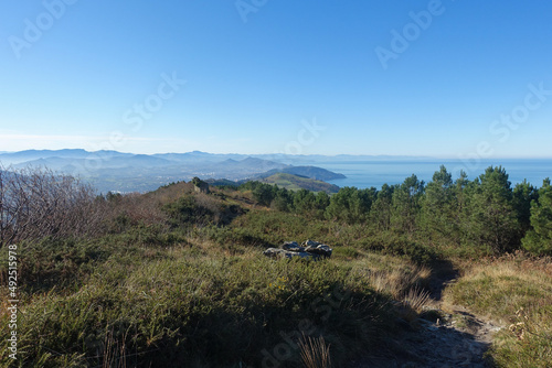 Très beau panorama depuis le sommet du Jaizquibel photo