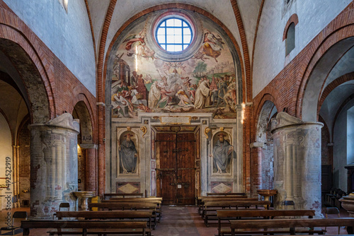 Abbazia di Chiaravalle, interno © scabrn