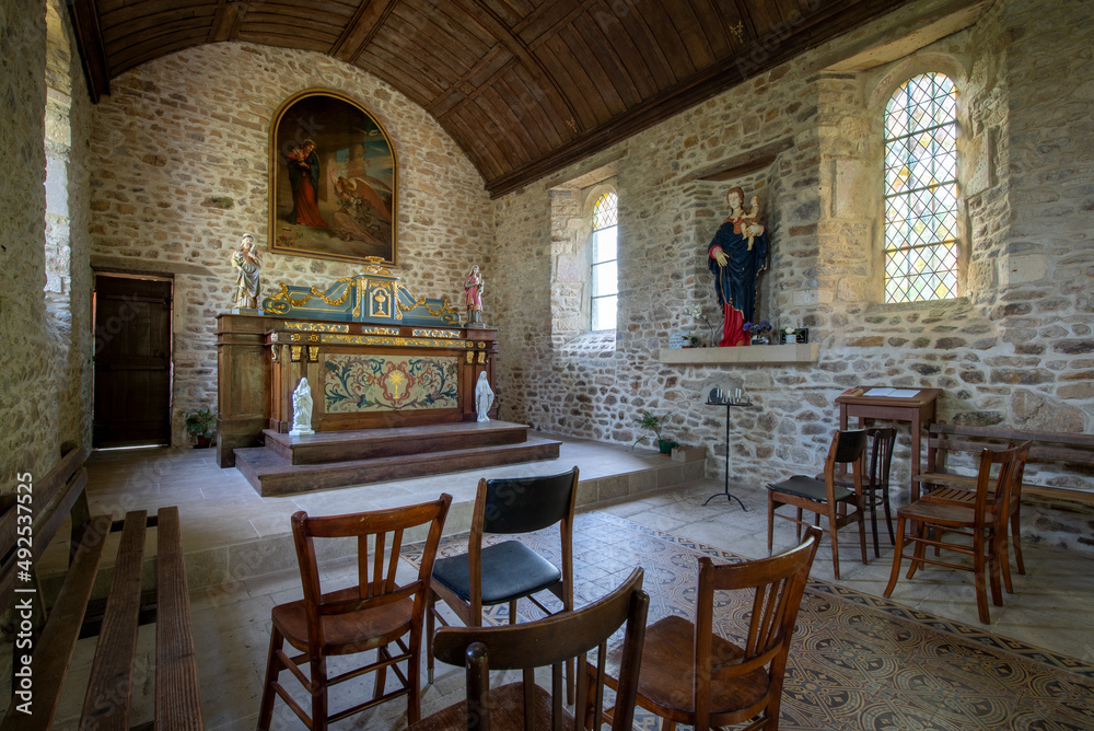 Intérieur de la Chapelle Bonne Nouvelle à Esson en Suisse Normande dans le Calvados