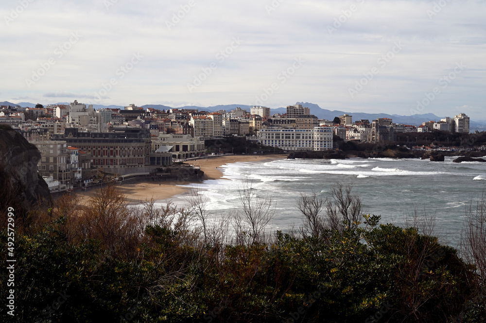 Vue générale de Biarritz et de la plage Miramar