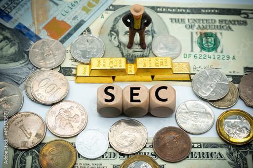 Fényképezés Securities and Exchange Commission (SEC) is us government oversight agency responsible for regulating the securities markets and protecting investors