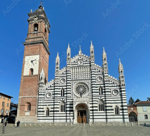 Duomo di Monza photo