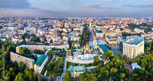 Fotografie St Michaels Monastery, Foreign Ministry and St Sophia Cathedral in Kiev - Ukrain