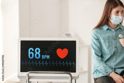 Modern heart rate monitor i...