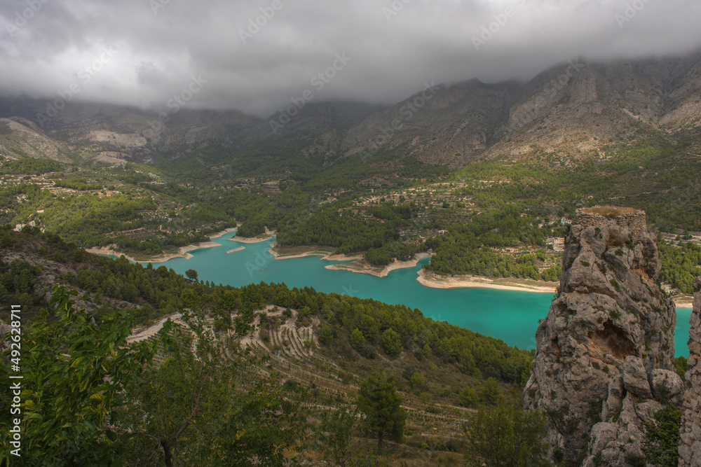 Lac de Guadalest, Alicante, Espagne Lac de Guadalest, Alicante, Espagne