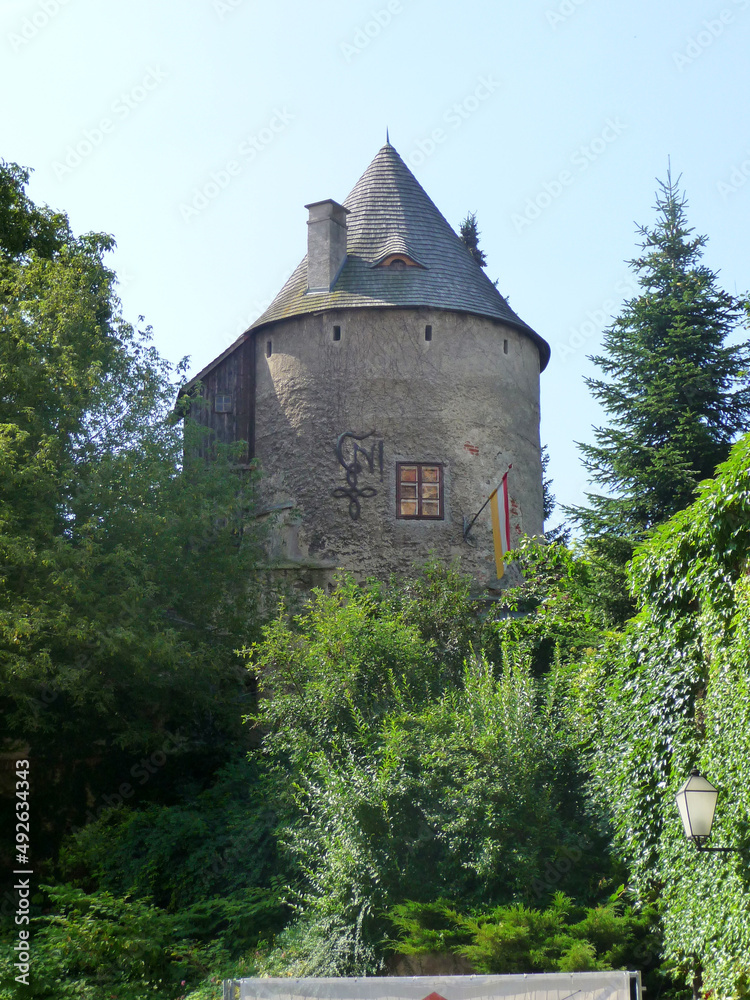 Der Nibelungenturm in Melk, im Sommer. Der Nibelungenturm in Melk, im Sommer.