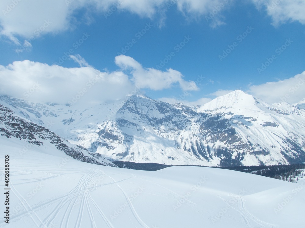 Obraz premium winter landscape in raurisertal in austrian alps