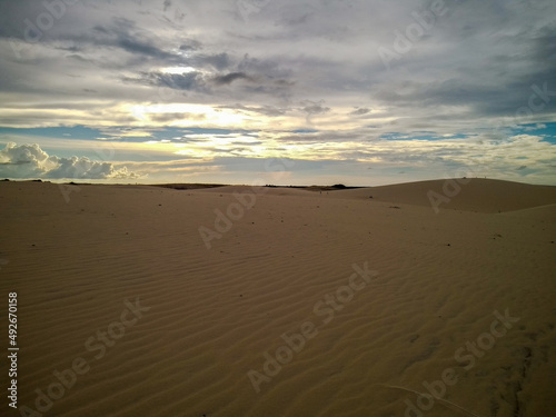 Region known as Morro Branco  now called Len    is Piauienses. Place beautiful dunes and ponds formed by rainwater.