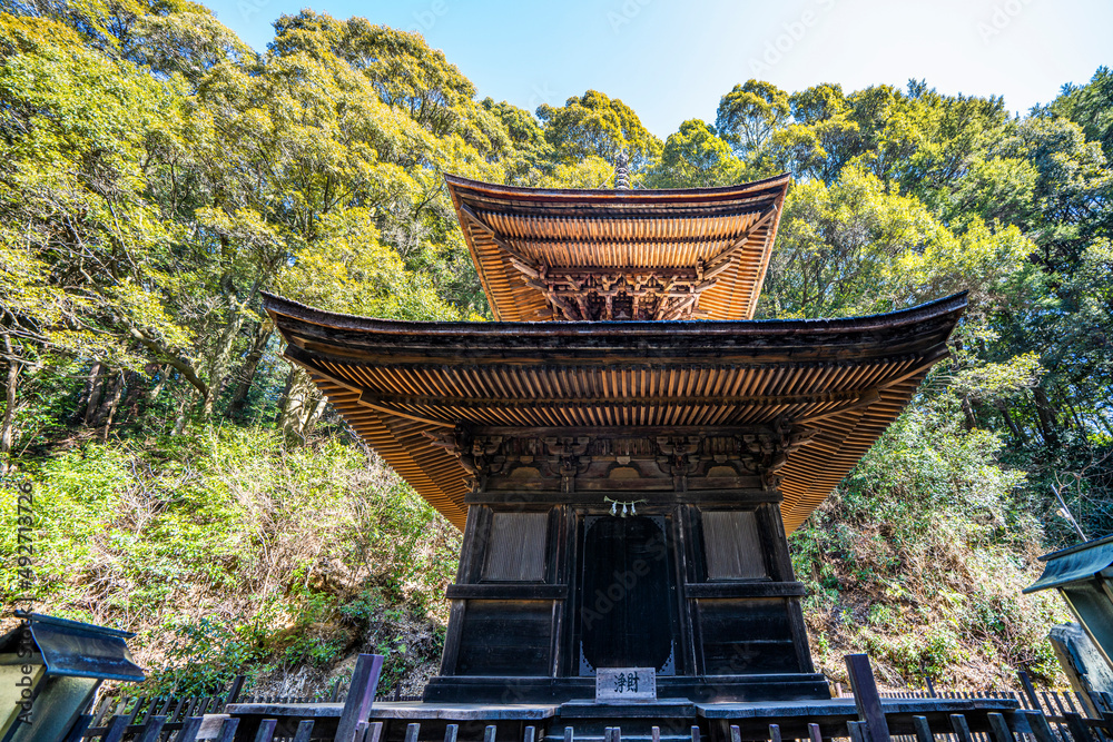 日龍峯寺多宝塔
