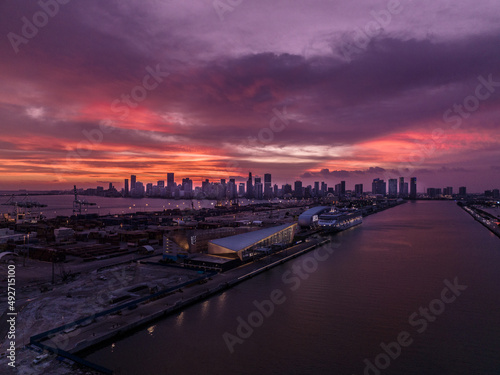 Sunset over Miami © Photostetic
