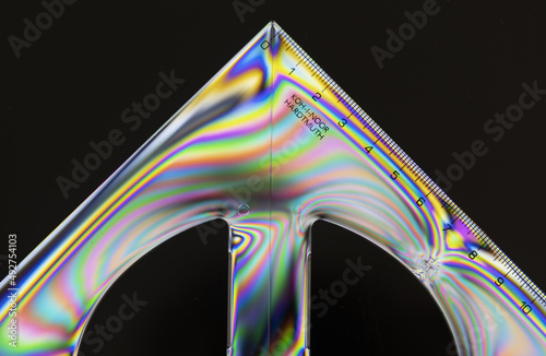 Iridescent colors, polarized light, interference