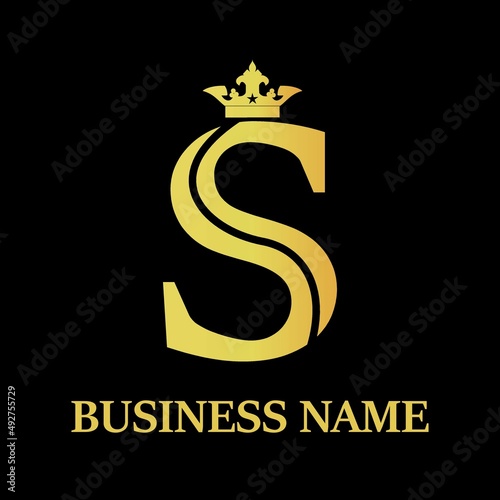 Letter s crown logo design template illustration. suitable for fashion, brand, kingdom, crown, identity