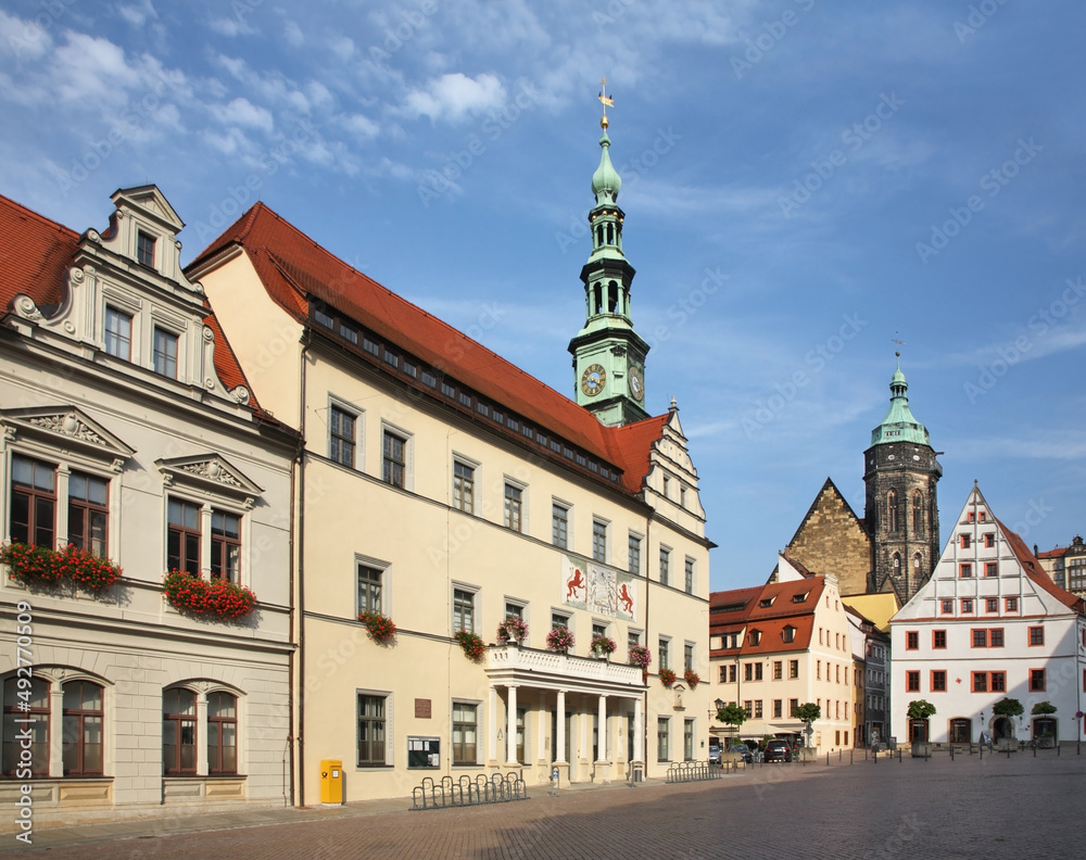 Obraz premium Townhouse at Old Market square - Am Markt in Pirna. State of Saxony. Germany