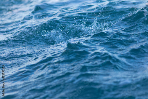 Tesxtura de olas del mar en el Mar Mediterráneo