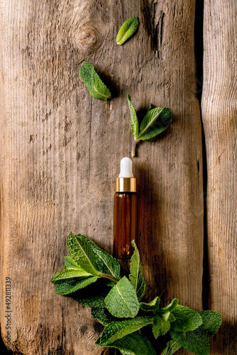 Organic essential aroma or cosmetic oil from fresh ingredients