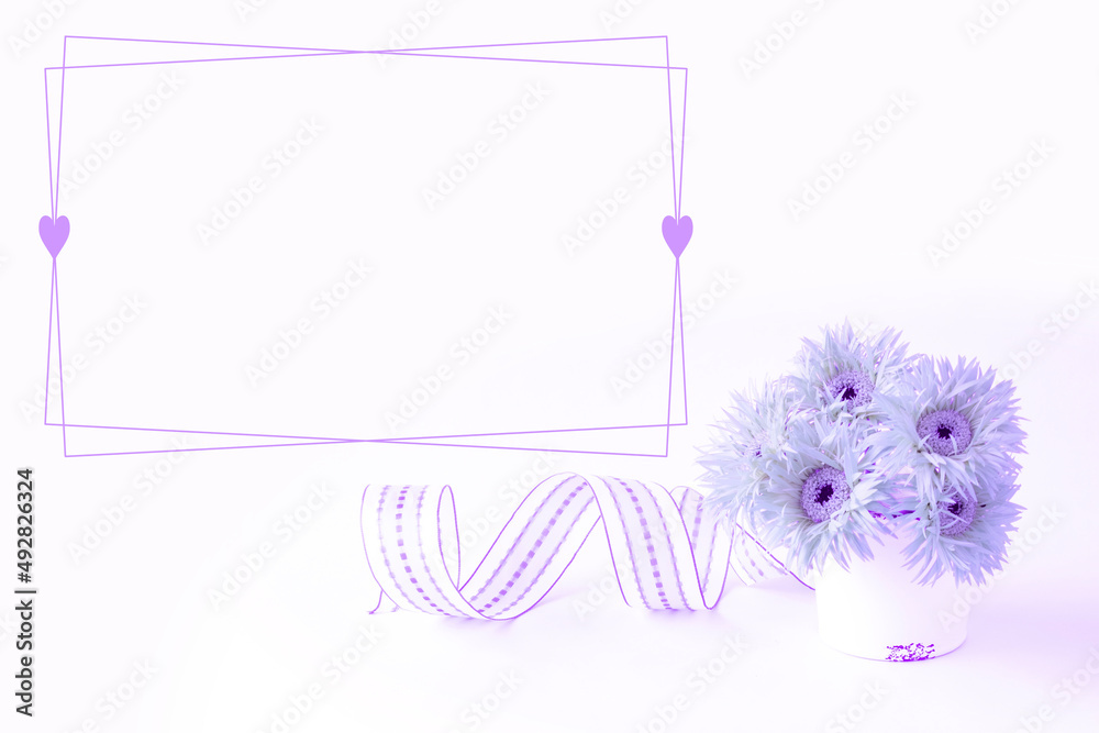 薄紫の花束とハート フレーム イエロースパイダーのアレンジメントを加工 Stock Photo Adobe Stock