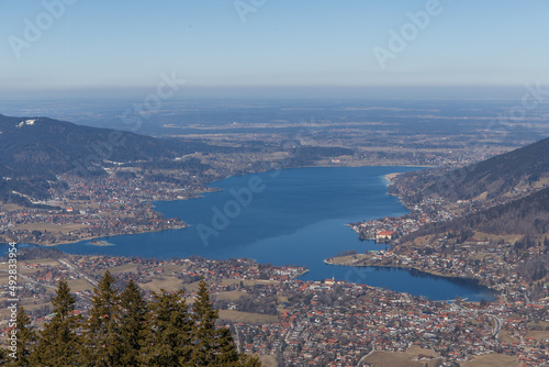 Blick vom Wallberg auf den Tegernsee, Bayern, Deutschland  © manza