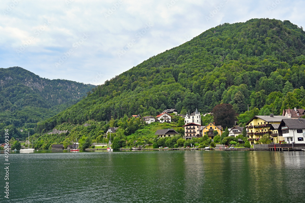 Fototapeta premium Traunkirchen on Lake Traun Traunsee in Austria