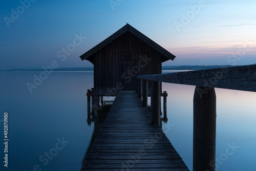 Bootshaus am Ammersee in Bayern © Michael
