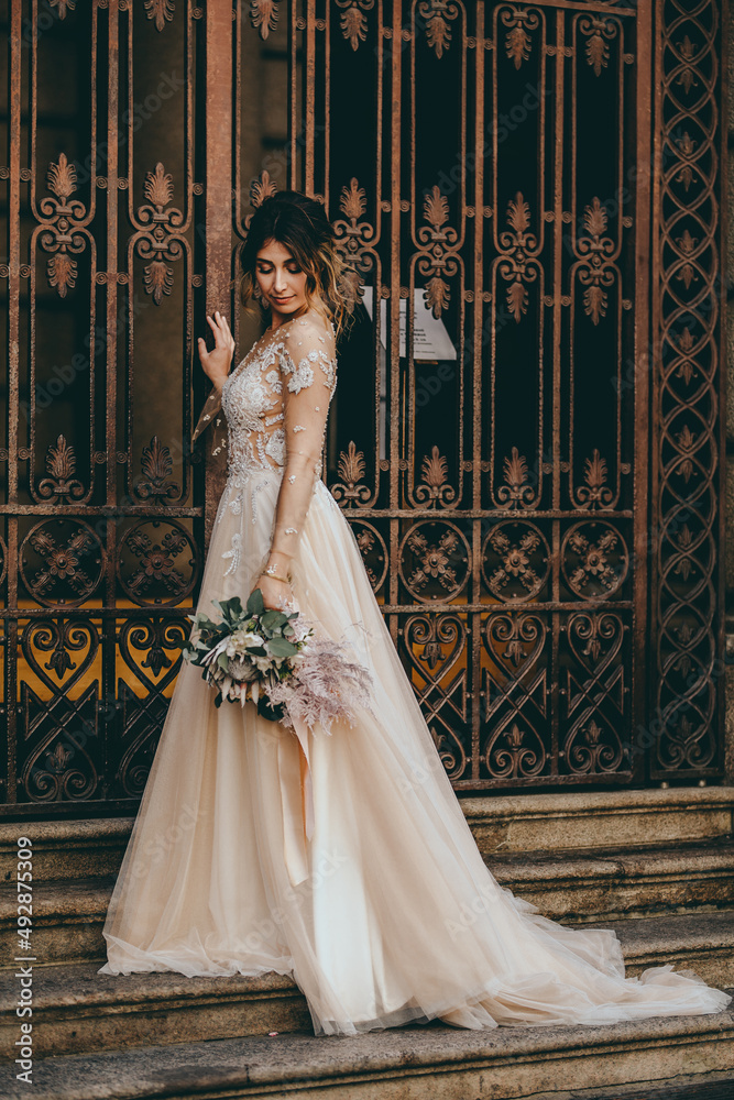 Fototapeta premium Italian wedding in the heart of Milan, Italy