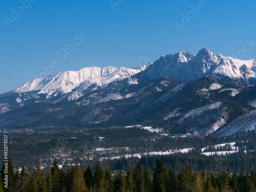 Fototapeta Naklejka Na Ścianę i Meble -  Kościelisko, Giewont, Tatry zima