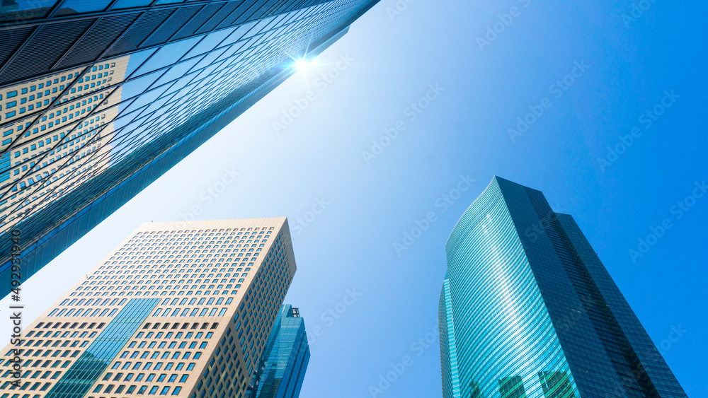 Scenery of a high-rise office building fitted with glass_07