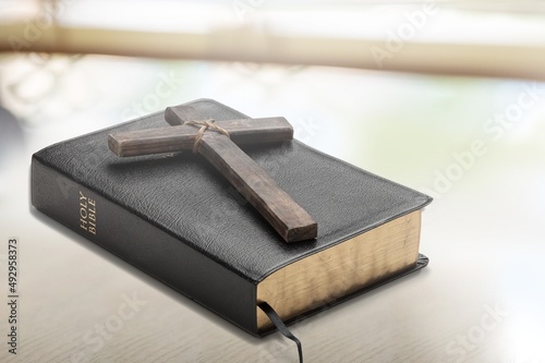 Slika na platnu Old, vintage Holy Bible of  old rosary on vintage wooden desk Christianity concept
