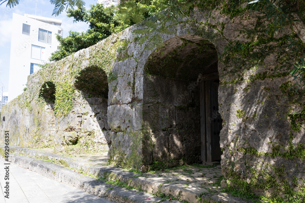 Stone gate of Sogenji Temple