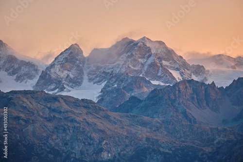 Alba sul Massiccio del Bernina, Valmalenco, Lombardia, Italia © Luca