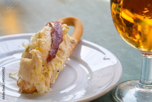 Obraz na plátně Close-up of a marinera, a typical appetizer from Murcia that is part of the gast