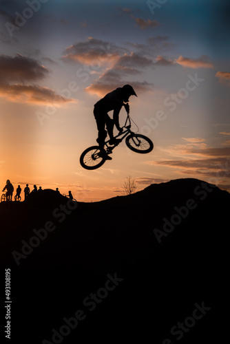 Bicicleta en el atardecer