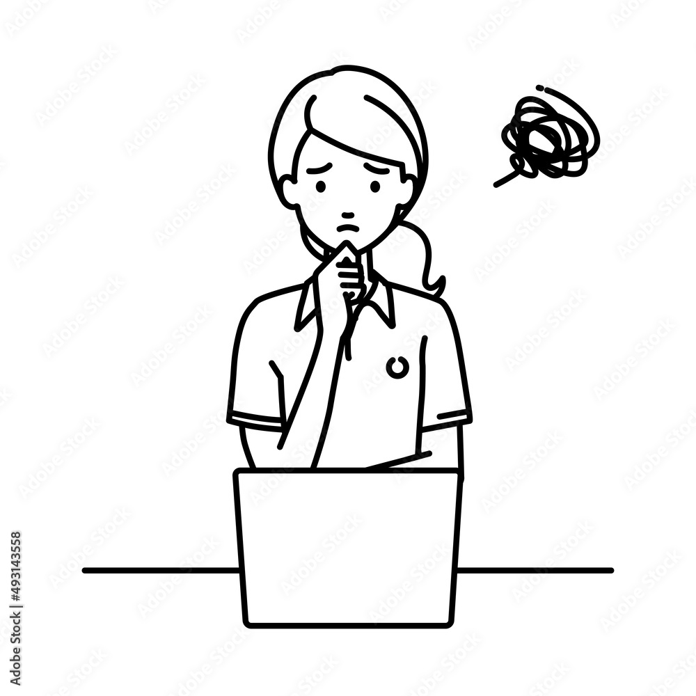 デスクで座ってPCを開いて困っているポロシャツの女性