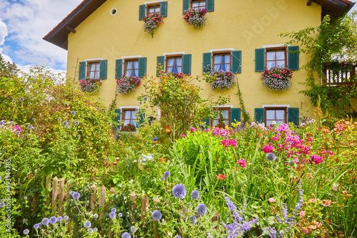 Fototapeta Naklejka Na Ścianę i Meble -  Beautiful typical cottage garden, in Bavaria, Southern Germany.