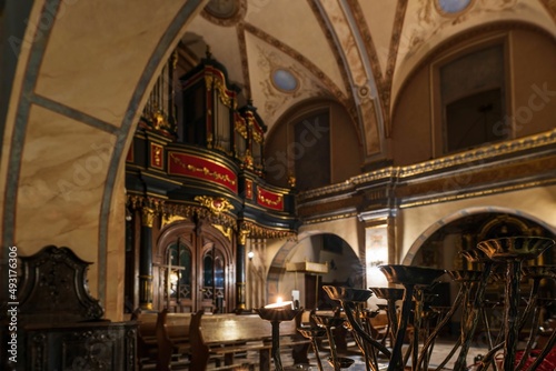 Wnętrze Kościoła Świętego Mikołaja w Krakowie photo