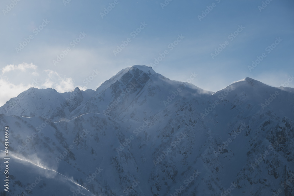 美しい冬の山