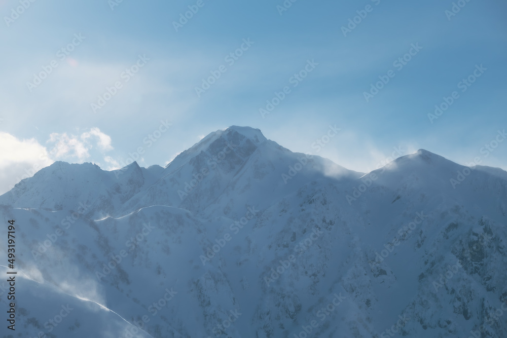 美しい冬の山