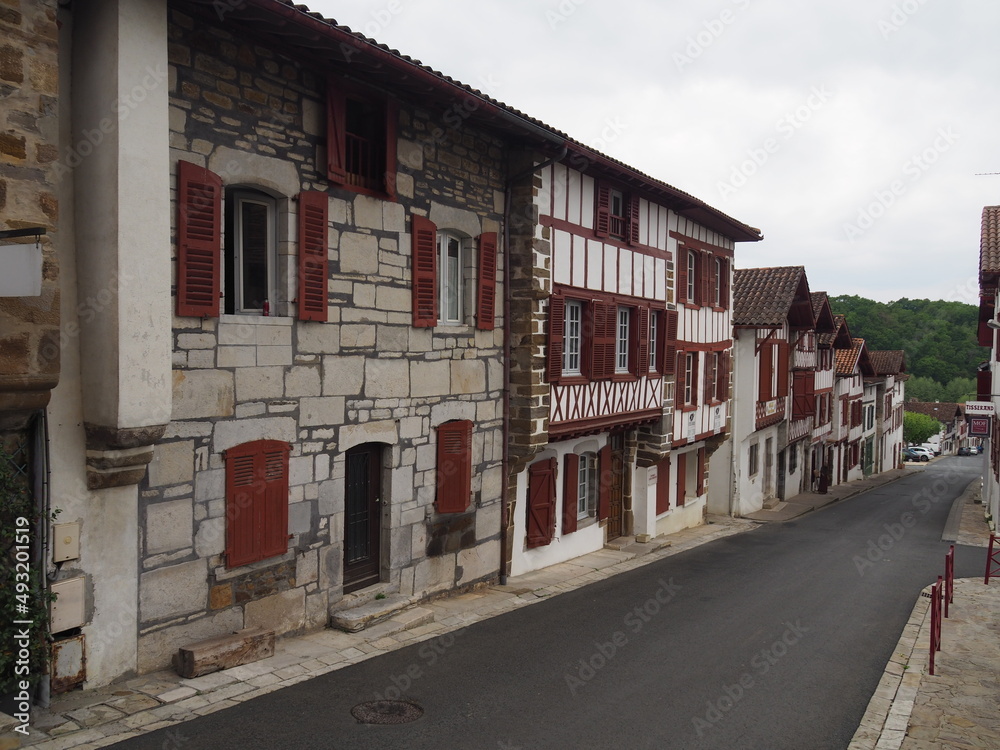 La Bastide-Clairence, Francia. Pueblo pintoresco de los pirineos vasco franceses.