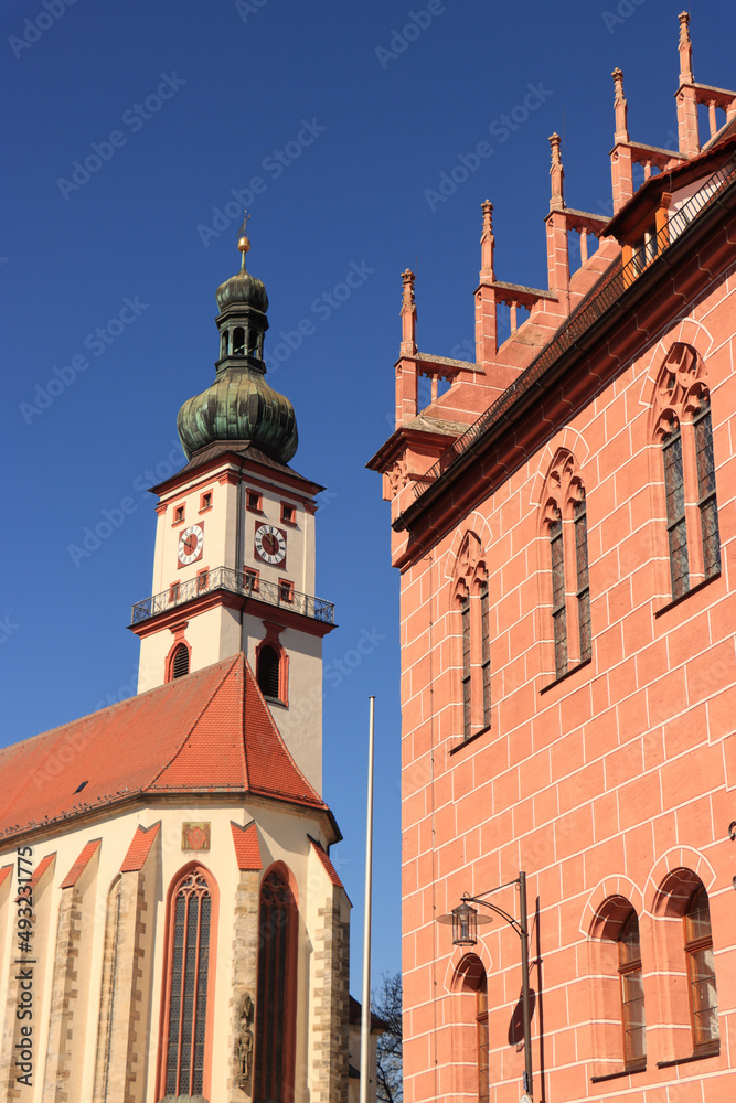 Sulzbach-Rosenberg; Blickwinkel in der Altstadt von Sulzbach mit St. Marien und Rathaus